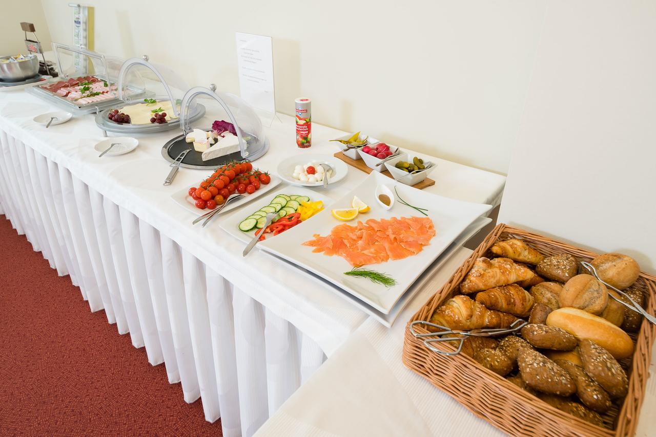 Hotel Restaurant Vater Rhein Woerth am Rhein Dış mekan fotoğraf
