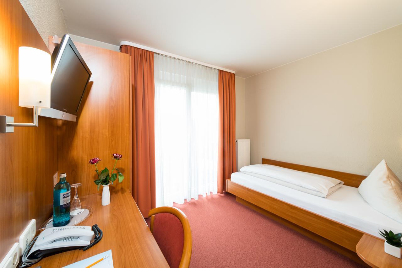 Hotel Restaurant Vater Rhein Woerth am Rhein Dış mekan fotoğraf
